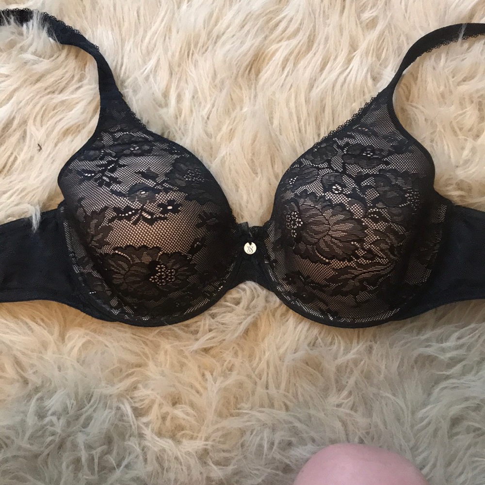 EUC VS bra 34D